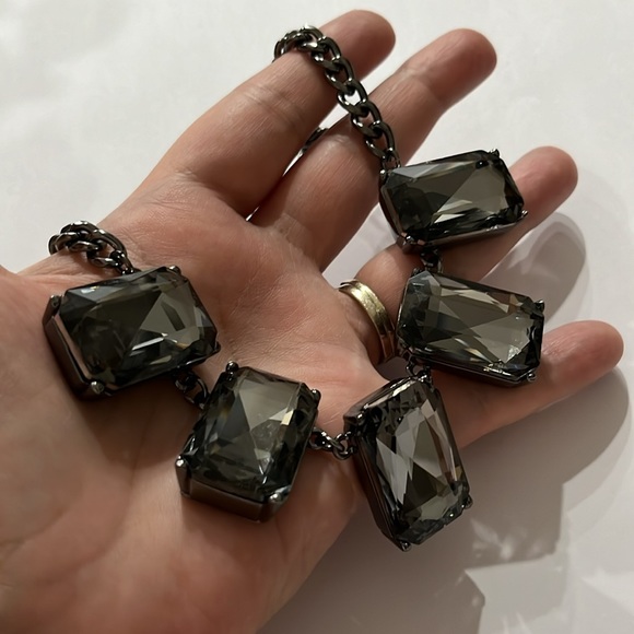 Costume Jewelry Necklace Gun Metal Gray - Picture 2 of 3